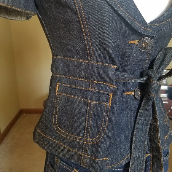 Guess Short Sleeve Jean Jacket from Italy - Picture 15 of 17